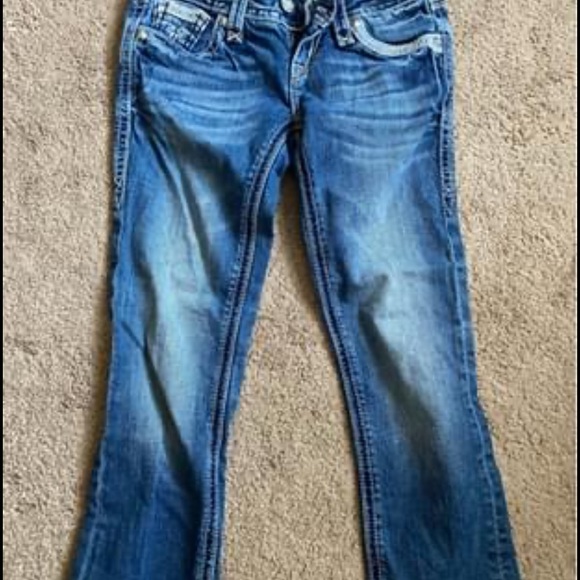 Rock Revival Capris - Picture 1 of 3
